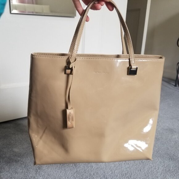 Ivanka Trump Beige Shiny Handbag with Detachable Keychain - Picture 15 of 16